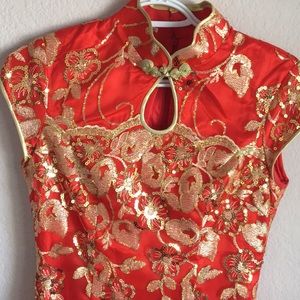Intricate embroidered Chinese Qi Pao dress size M